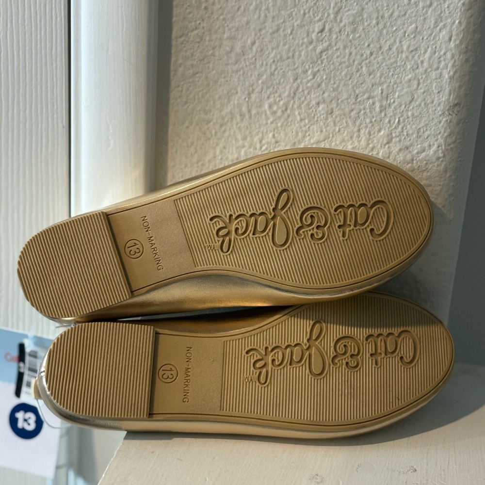 Girls' Diana Gold Dress Ballet Flats Slip On Bow Front Cat & Jack Toddler Sz 13 - Picture 3 of 6